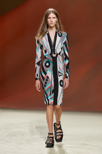 Look 46